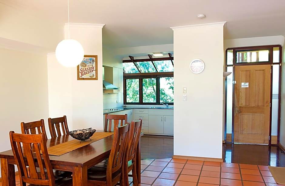 Byron Links Apartments