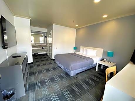 Queen Room - Disability Access