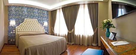 Deluxe Double or Twin Room with City View and Full Breakfast