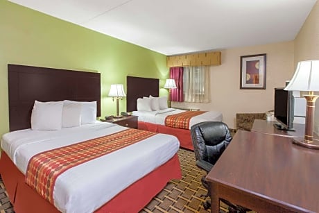 2 Double Beds Non-Smoking