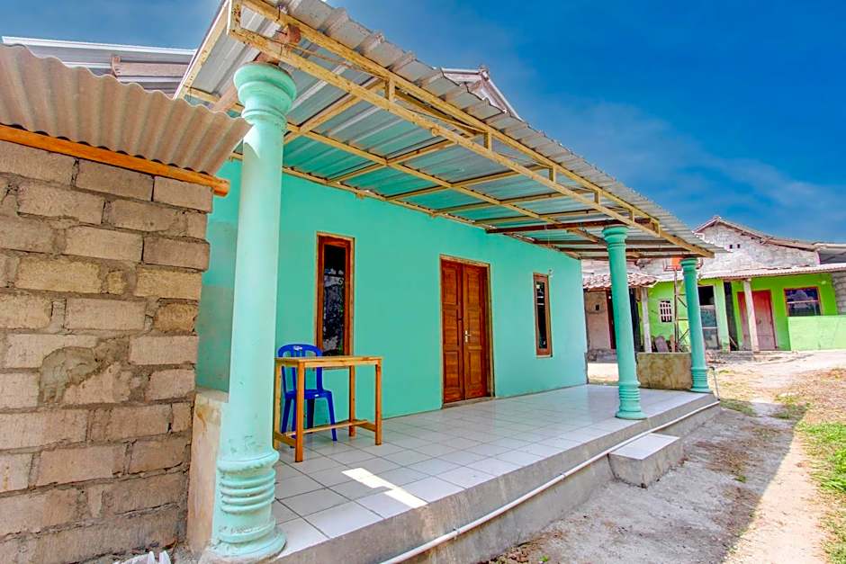 SPOT ON 93324 Hadi Homestay Syariah