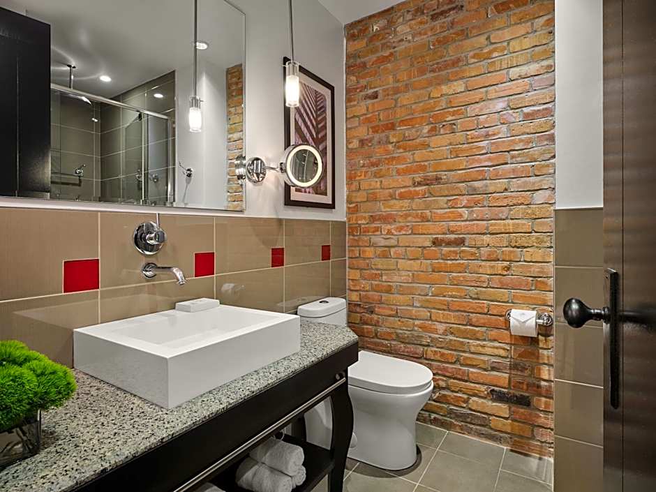 Le Place d Armes Hotel Suites