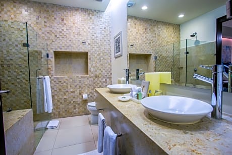 1 Bedroom Penthouse Residences Private  Pool DBL