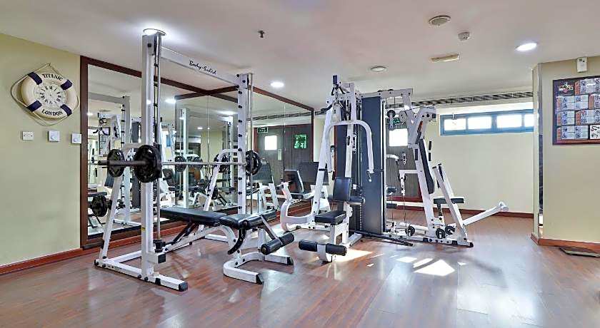 Landmark Summit Hotel