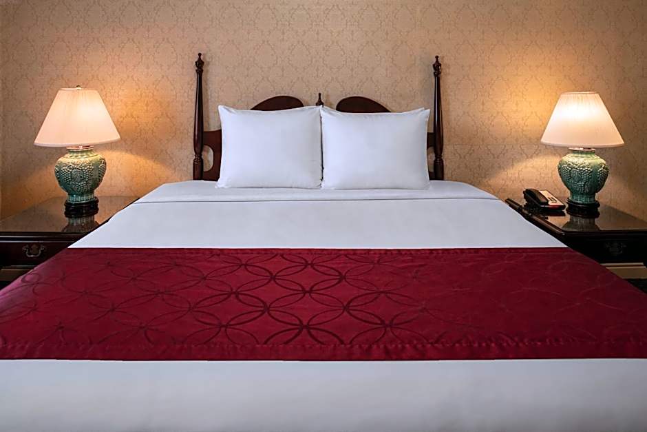 Carlyle Hotel