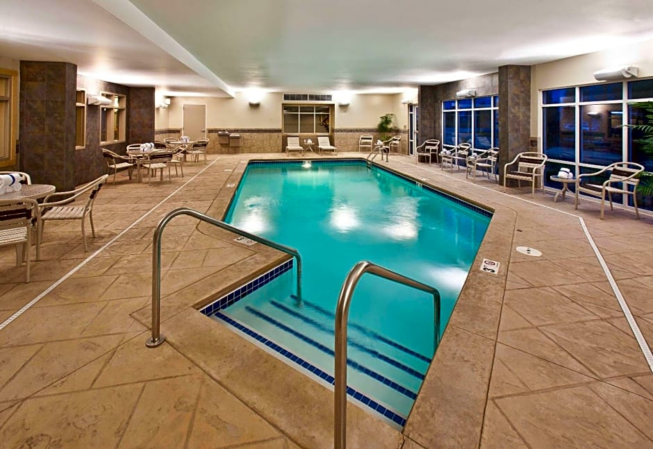 AmericInn by Wyndham Fairfield