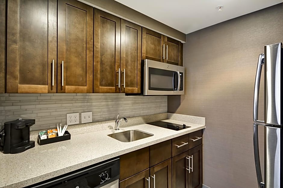 Homewood Suites By Hilton Warren Detroit