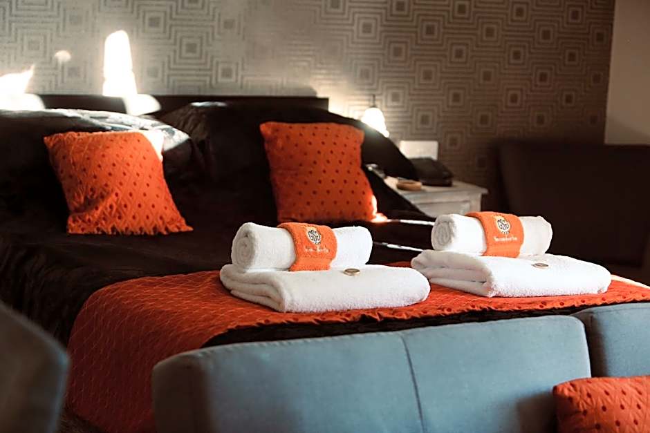 Grimscote Manor Hotel