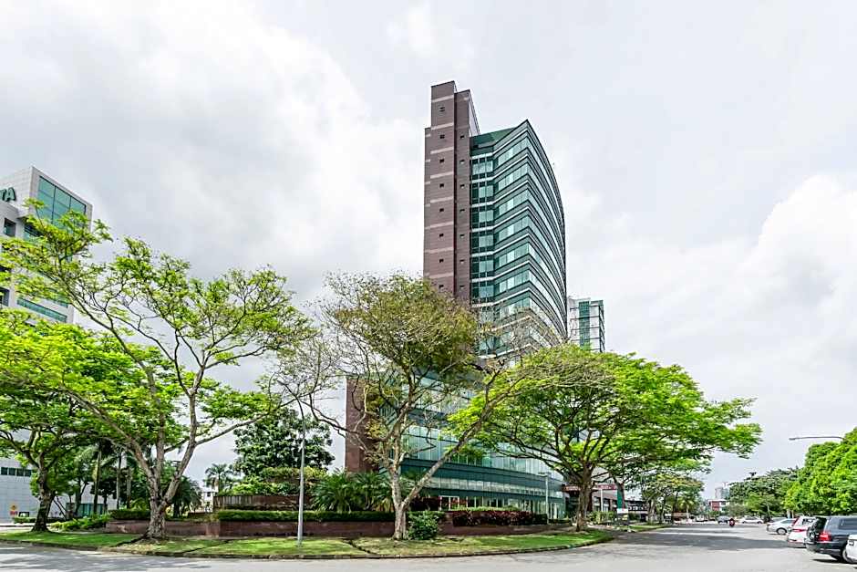 Hock Lee Hotel & Residences