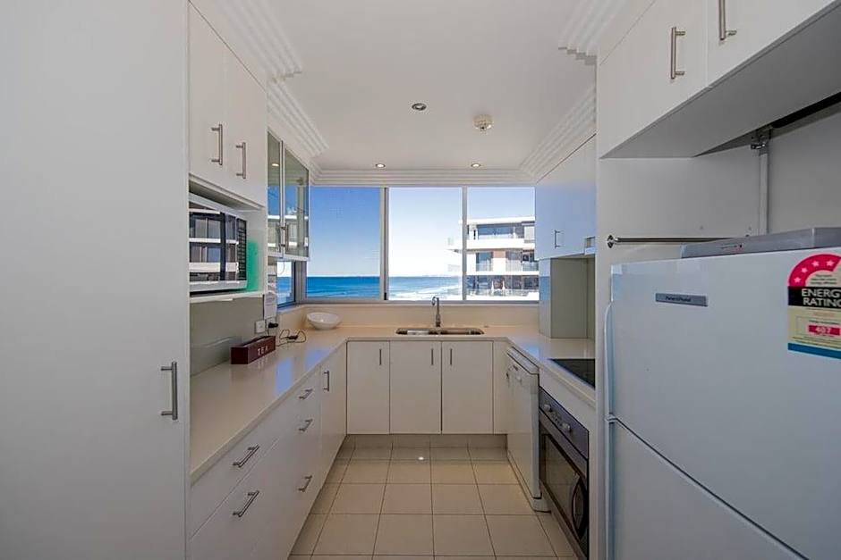 Beachside Tower Apartment