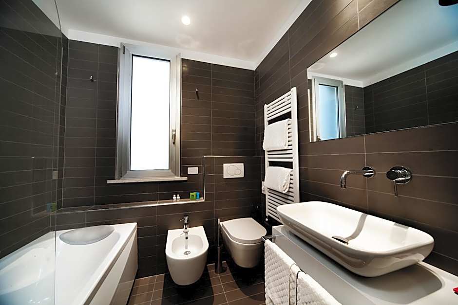 Q Hotel