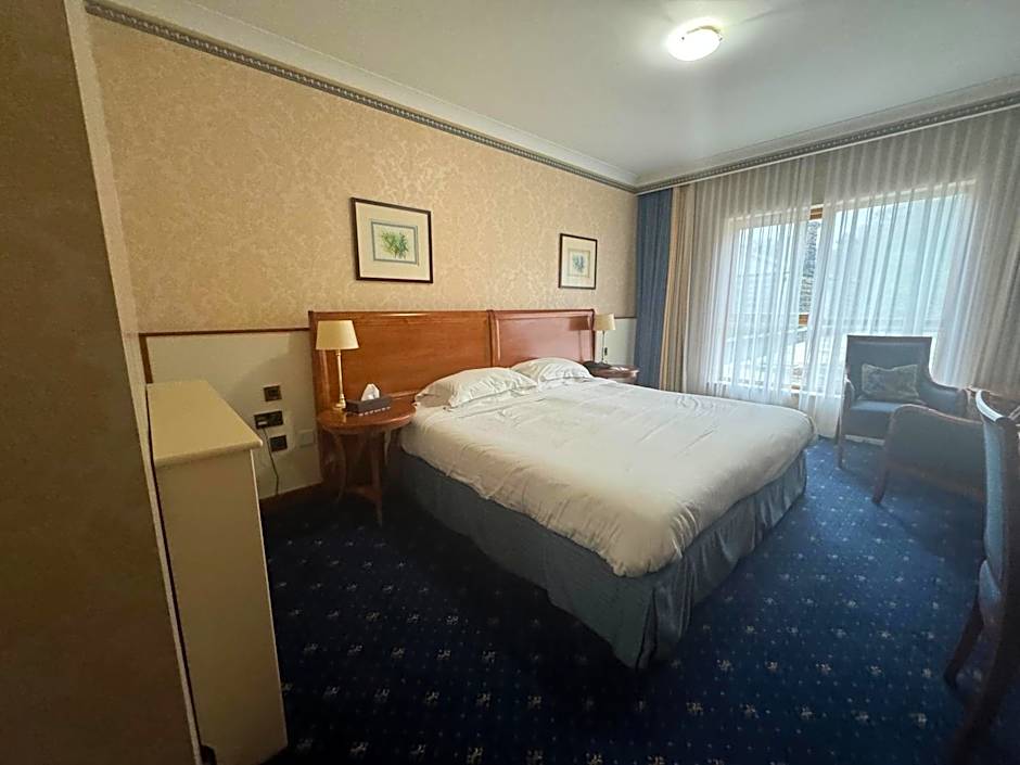 Tre-Ysgawen Hall & Spa