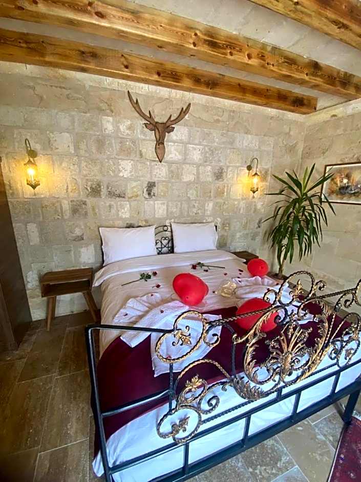 Lavinia Cappadocia Cave