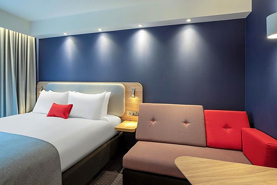 Holiday Inn Express - Cambridge West - Cambourne By IHG
