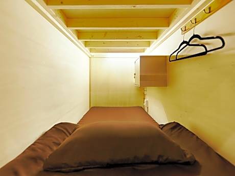Bunk Bed in Mixed Dormitory Room