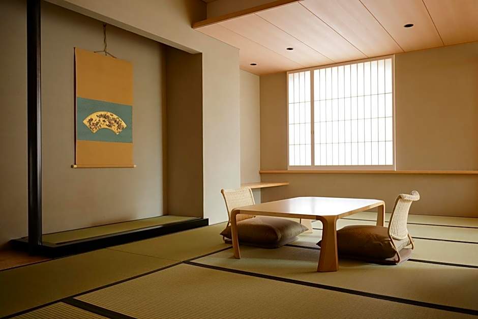 Kaminarimon Ryokan