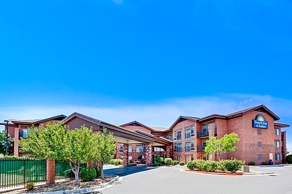 Days Inn & Suites by Wyndham Page Lake Powell