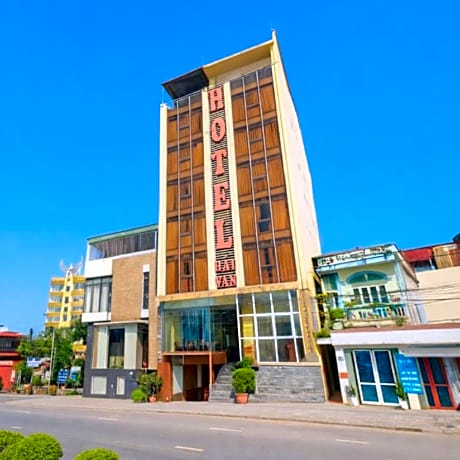 Hai Van Hotel, Dien Bien