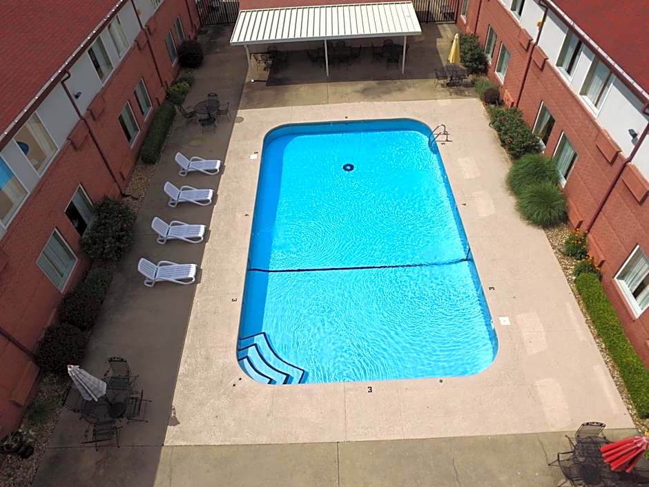 THE BRANSINN Entertainment District