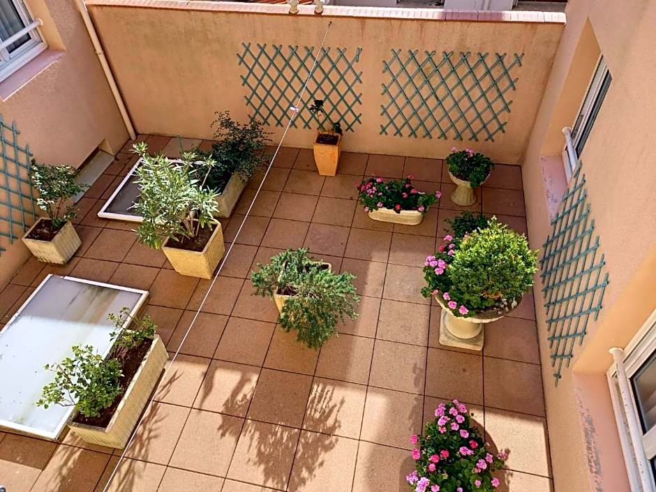 Hôtel SABLES D'O et son restaurant LE 16 BIS