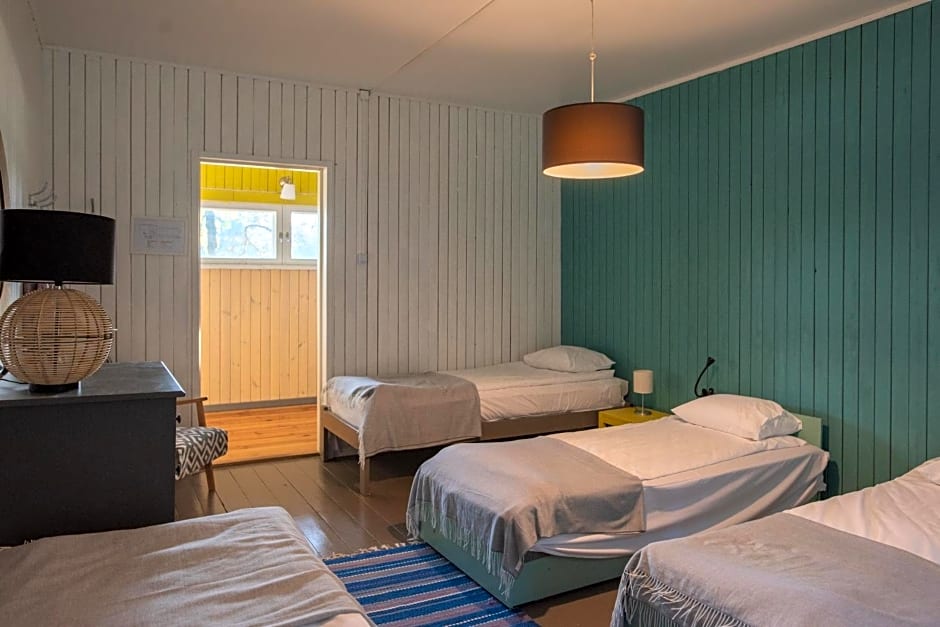 Tuba järveäärses puhkemajas - Saarjärve Puhkemaja