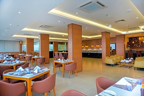 Aura Suites