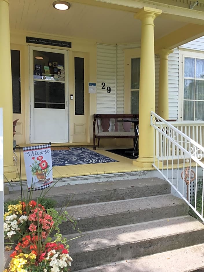 Marmora and Lake Inn and Victorian Diner