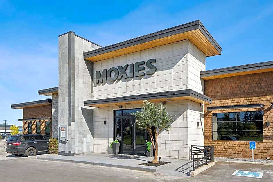 Sandman Signature Calgary Airport Hotel