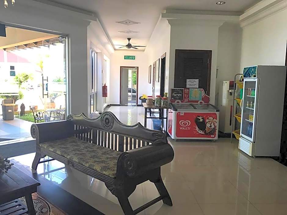 Teluk Lipat Seaview Inn