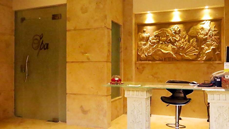 Africana Hotel & Spa