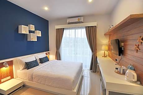 Deluxe Double Room with Balcony