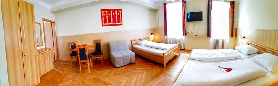 Familie Zuser Hotel Garni