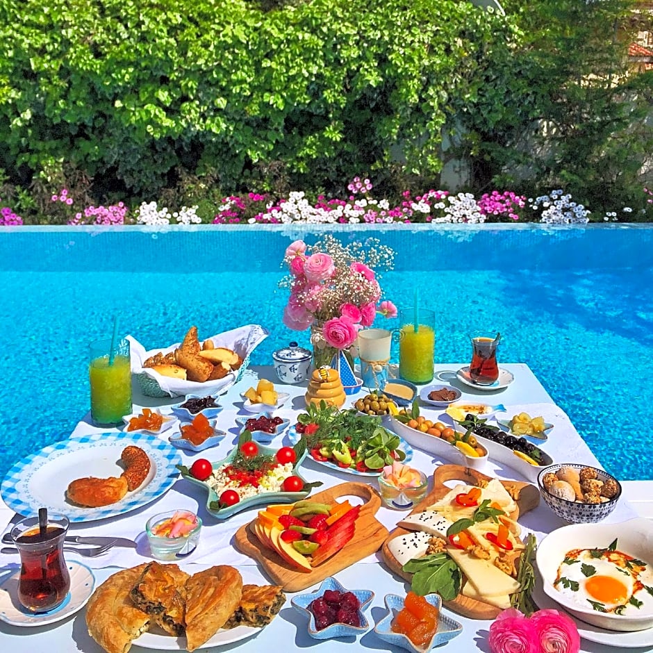 Alura Hotel