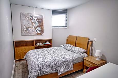 Soho, Comfortable with Free Parking Spot on basement