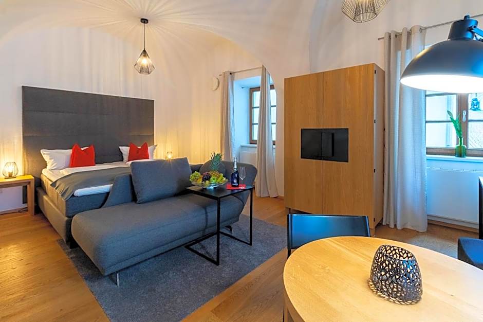 BARONHAUS Aparthotel & Suites