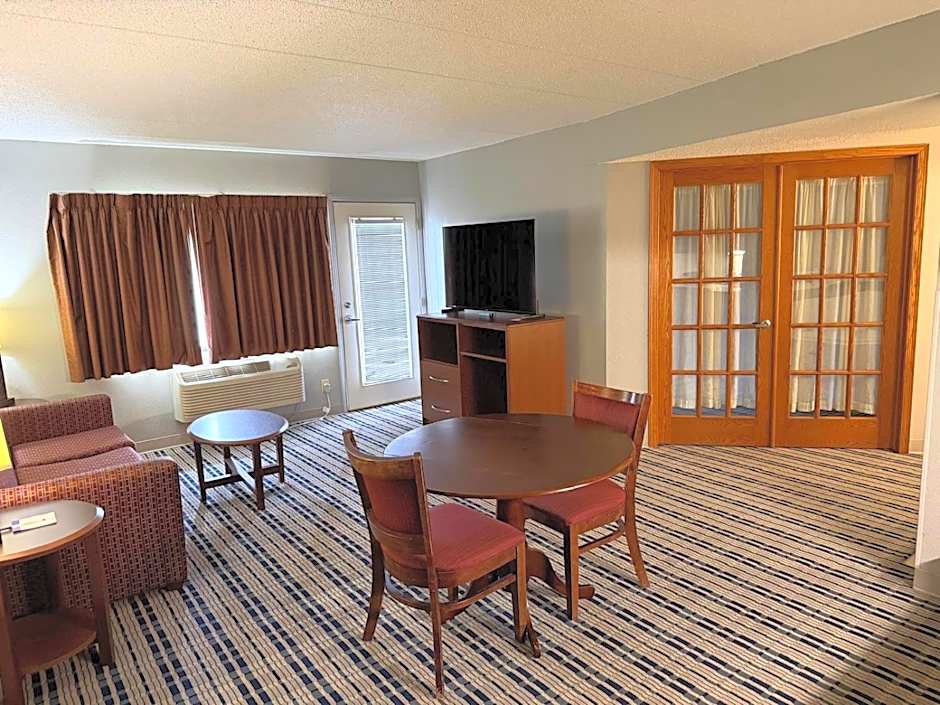 AmericInn by Wyndham Kearney