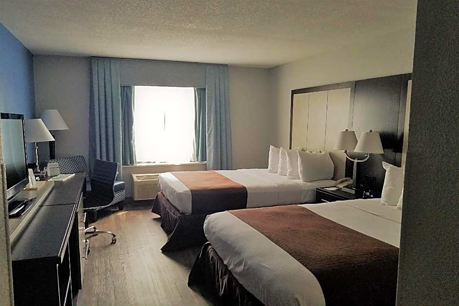 Photo 1 of 1 of 2 Double Beds, Hearing/Mobility Accessible, Bathtub