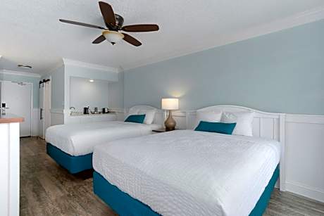 Premium - 2 Queen Beds Oceanfront - 4 Seasons - No Pets