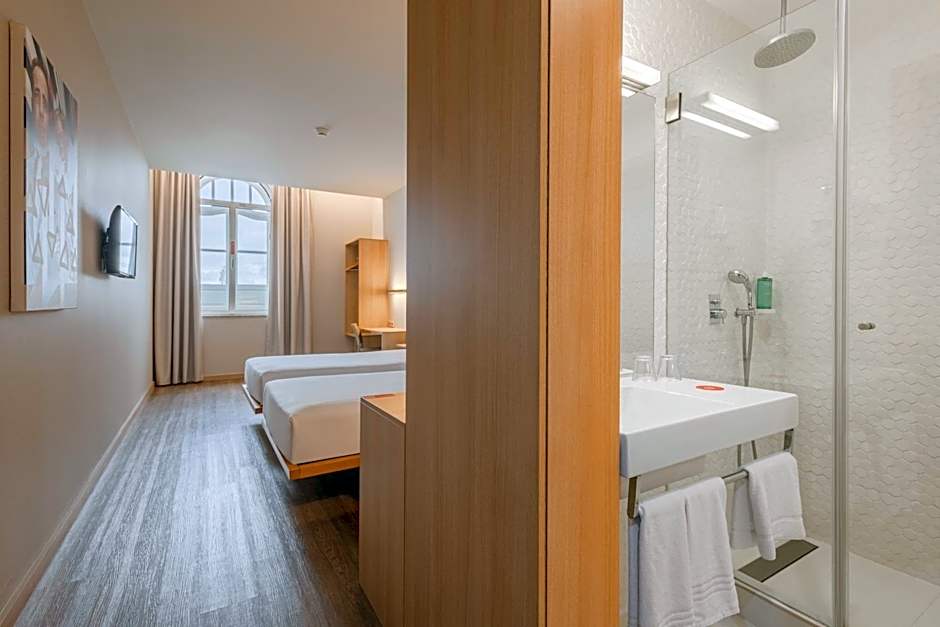 Moov Hotel Porto Centro