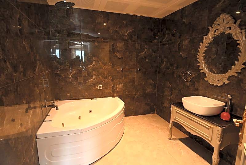 Sarot Thermal Palace Tatil Köyü