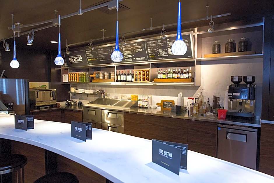 Courtyard by Marriott Madison East