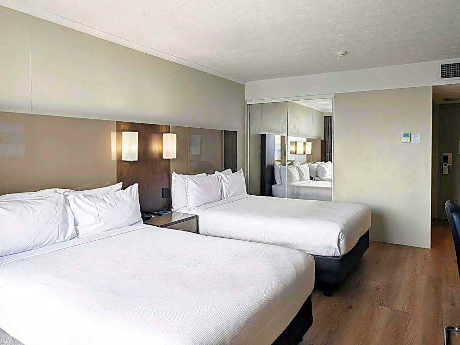 Novotel Surfers Paradise