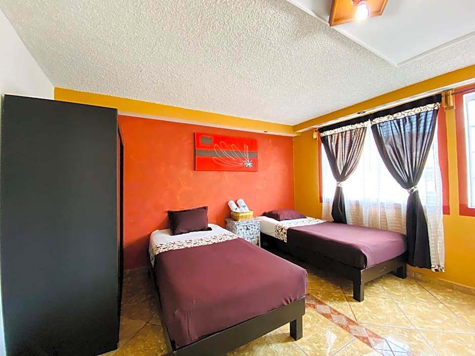 Hotel & Suites Cerro Roj0