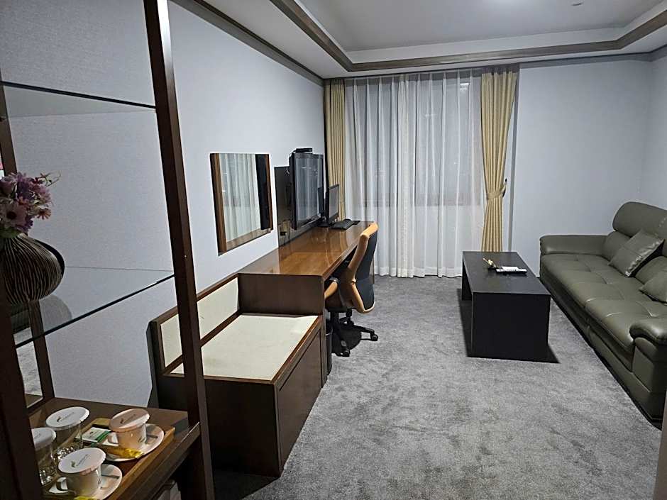 Narsha Tourist Hotel