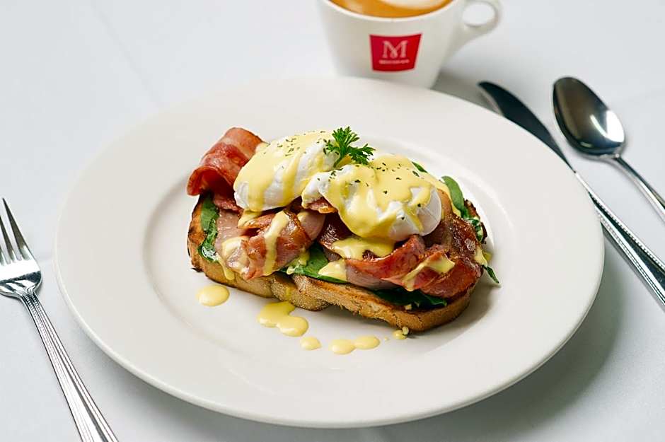 The Standpipe Golf Motor Inn