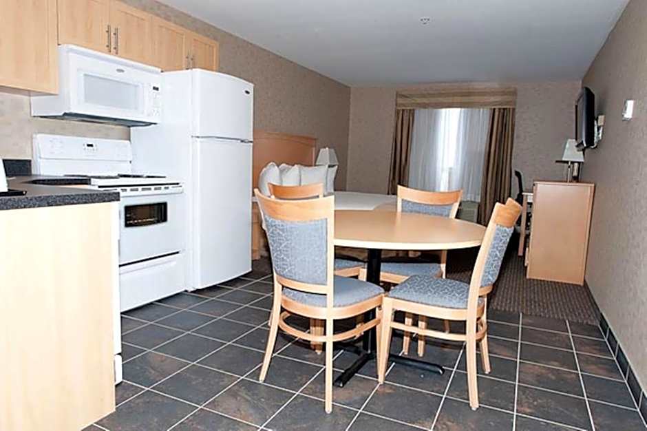 Paradise Inn and Suites