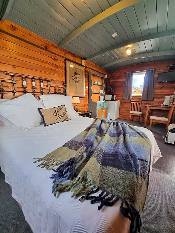 Cheviot Motels, Cabins and Camp