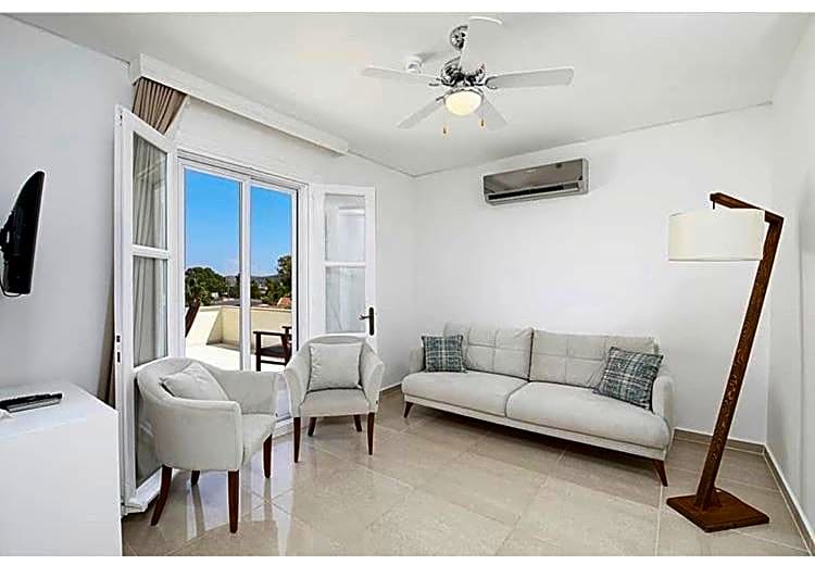 Port Alacati Hotel