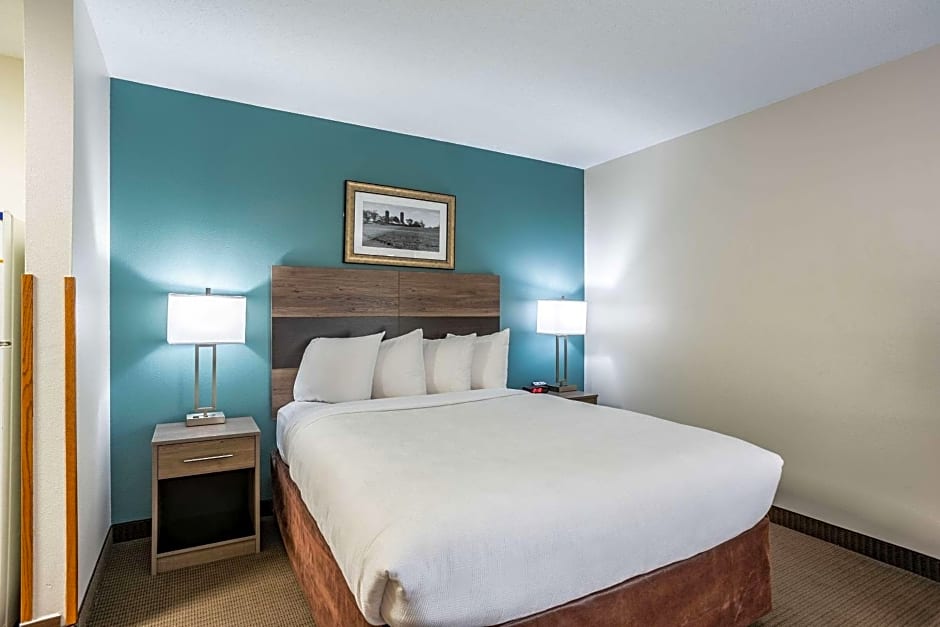 MainStay Suites Cedar Rapids North - Marion