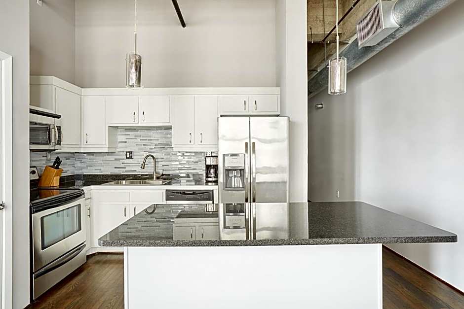 Reside Houston Downtown, a Wyndham Residence